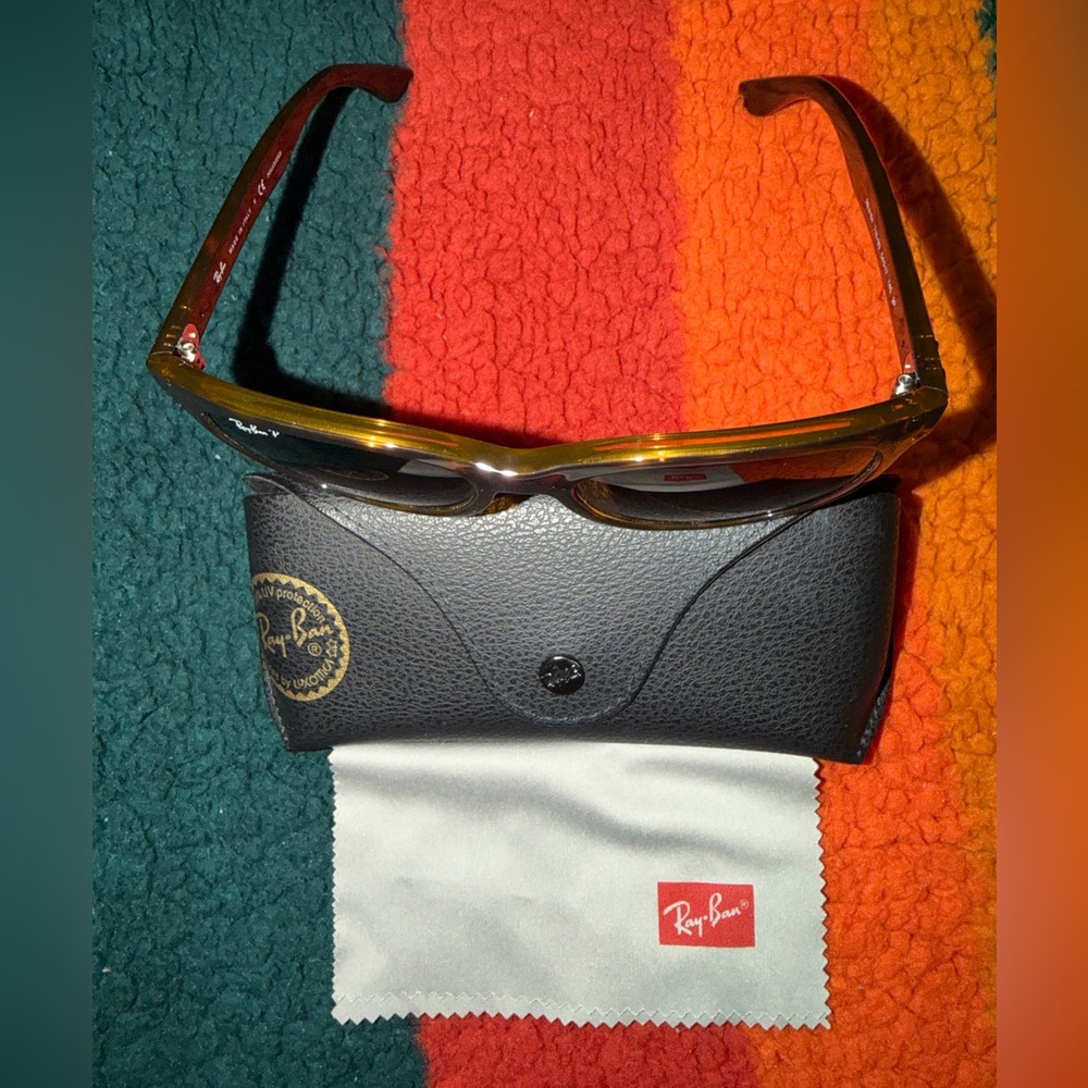 Ray-Ban RB4184 Polarized Sunglasses - Picture 3 of 8